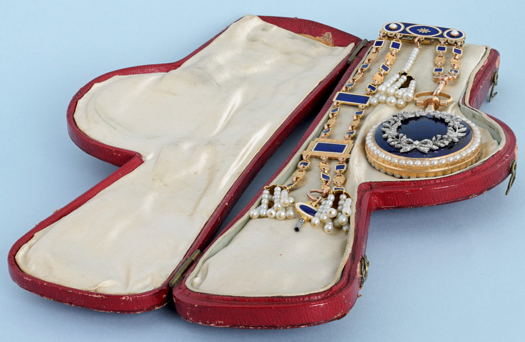 Gold and Enamel Chatelaine Repeating Virgule